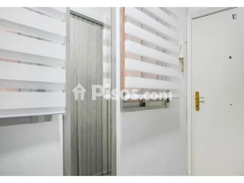 Esik - 1-Bedroom Apartment in Madrid Centre