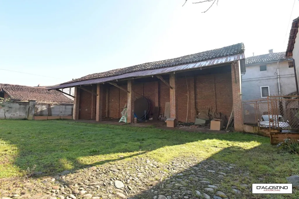 Aed - Terraced House with Garden in Rivarolo Canavese