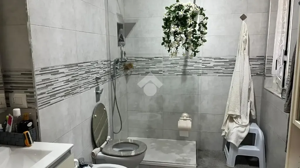 Salles de bain - Modernised Studio with Balcony in Sesto San Giovanni