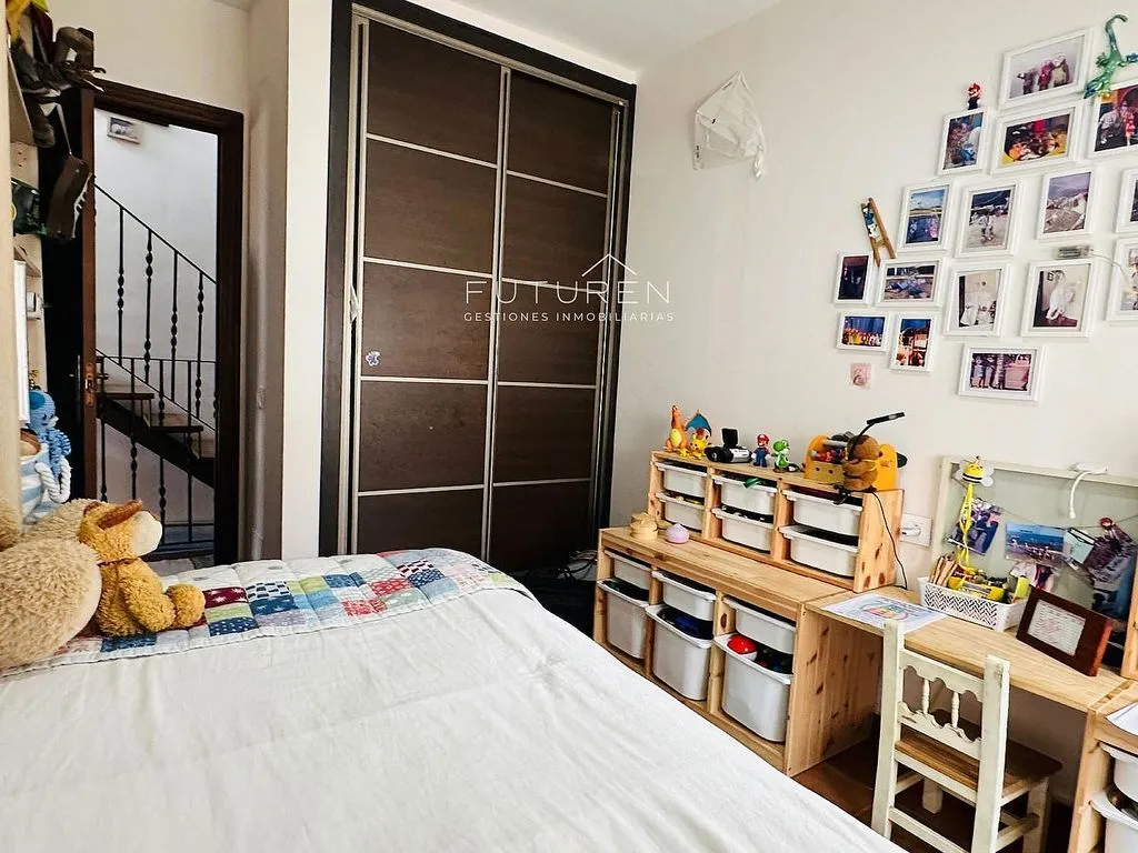 Chambres - Semi-detached House with Air Conditioning in La Línea de la Concepción