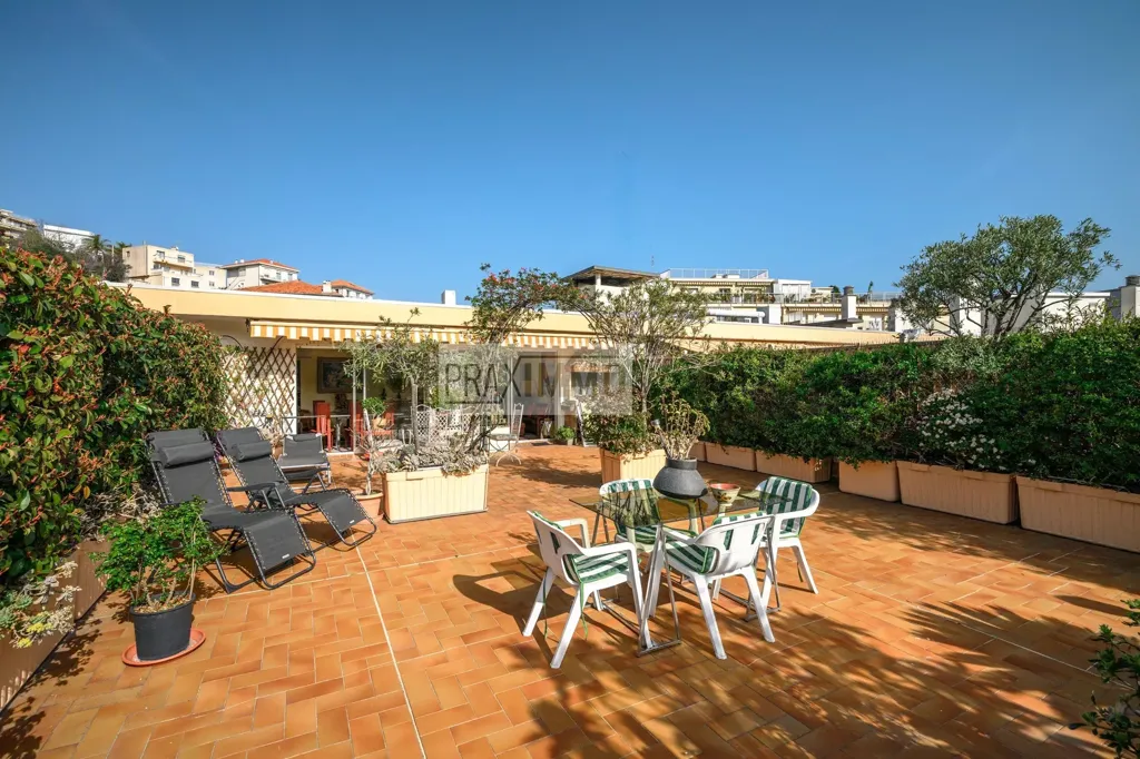 Terrass - Penthouse with Rooftop Terrace in Nice