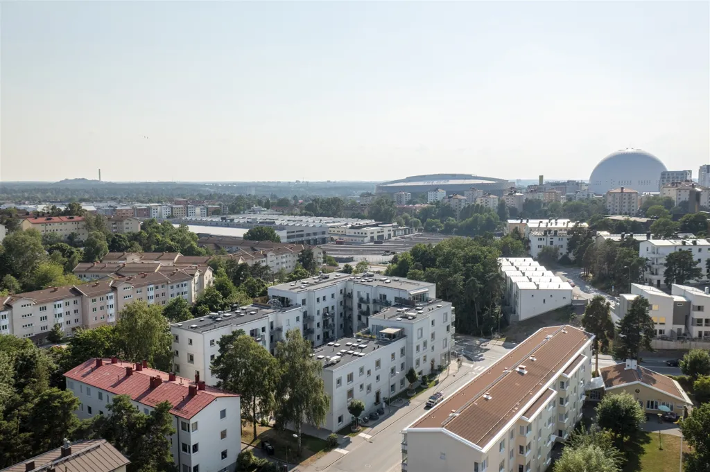 Vue aérienne - Modern 4th Floor Flat with Balcony in Hammarbyhöjden
