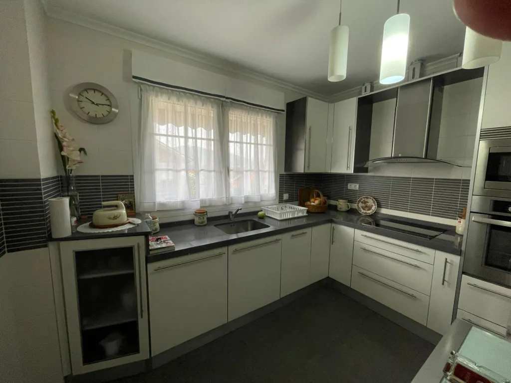 Kitchen - Chalet with Large Garden in Barcena de Cicero