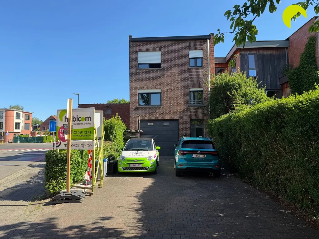 Välivaade - 2-Bedroom Apartment with Parking in Mortsel