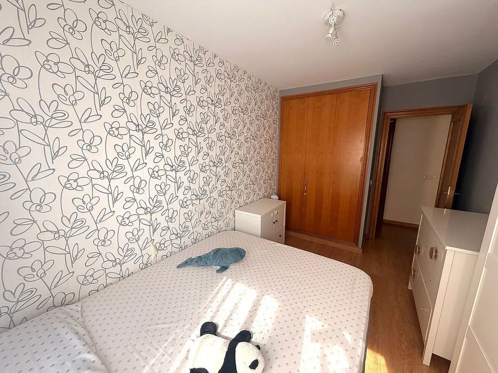 Chambres - Apartment with Balcony in Llombai Area