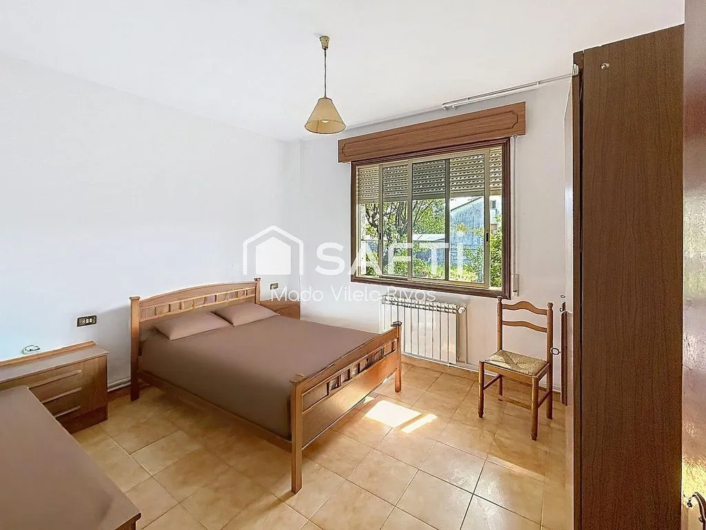 Magamistoad - Detached House with Two Independent Units in Meis