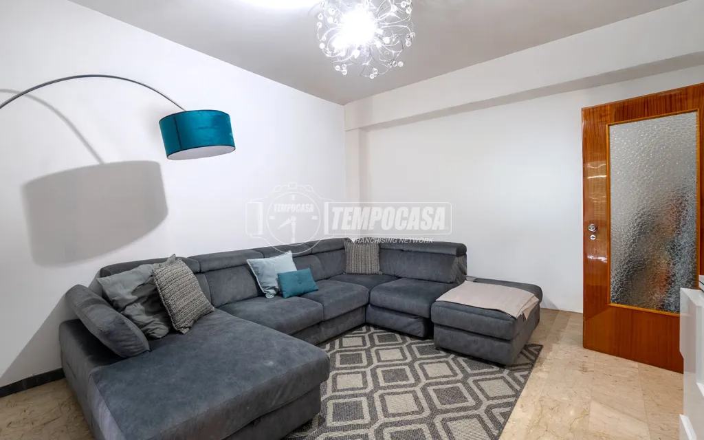 Soggiorno - Apartment with Balcony in Central Vignola