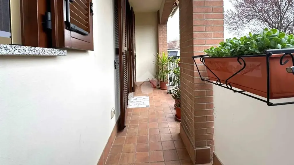 Balcon - Attico with Balcony in Crespiatica
