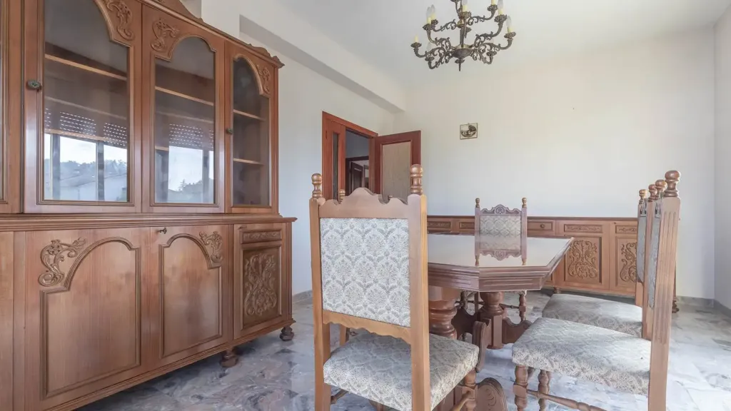 Salle à manger - Apartment with Private Garden in Ostra