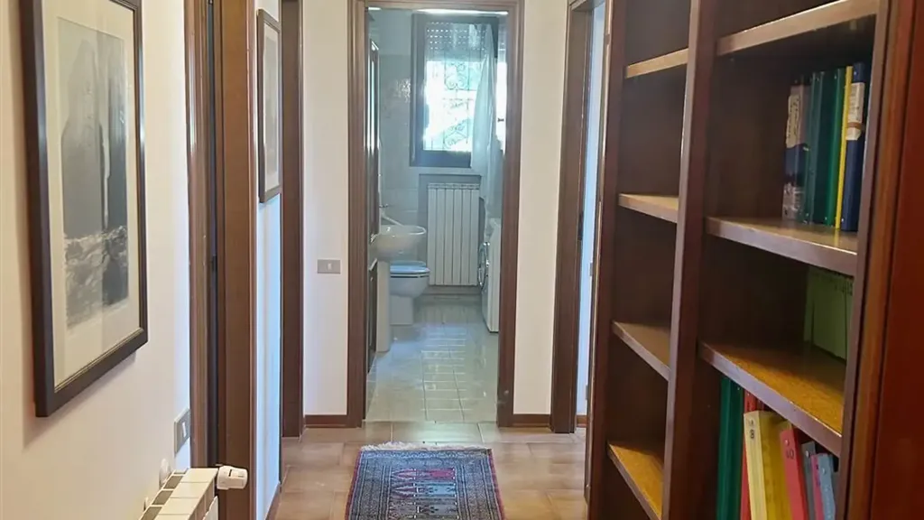 Esik - Panoramic Apartment with Balcony in Florence