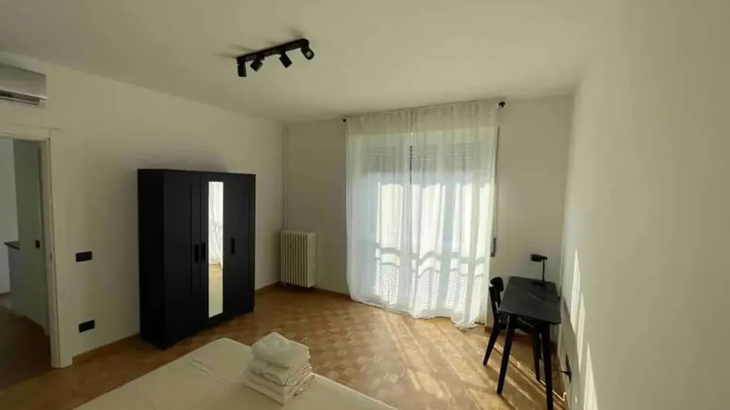 Chambres - Spacious Studio with Balcony near M1, Milan