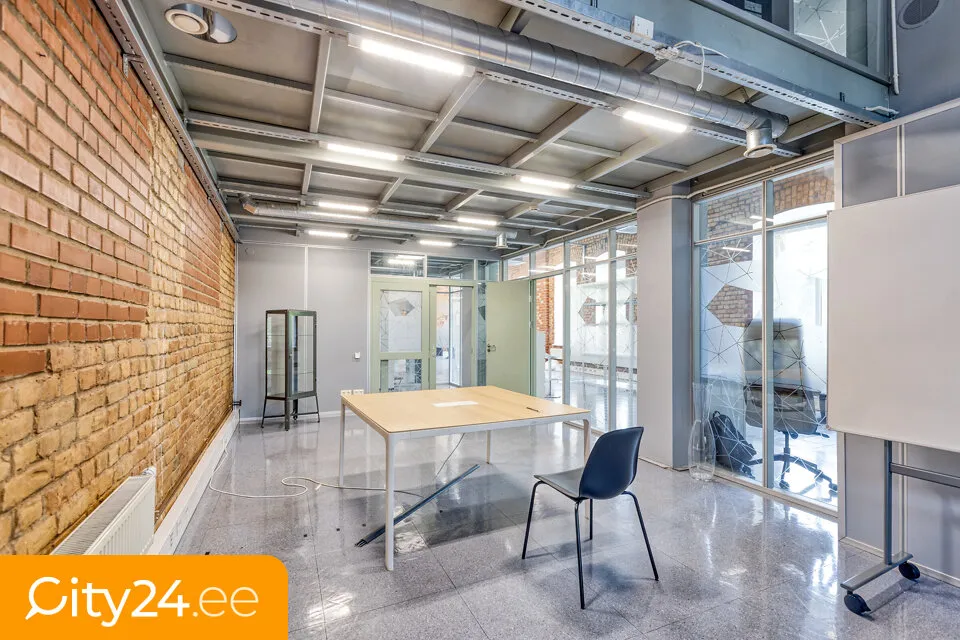Studio - Office Building with Modern Lifts in Teika