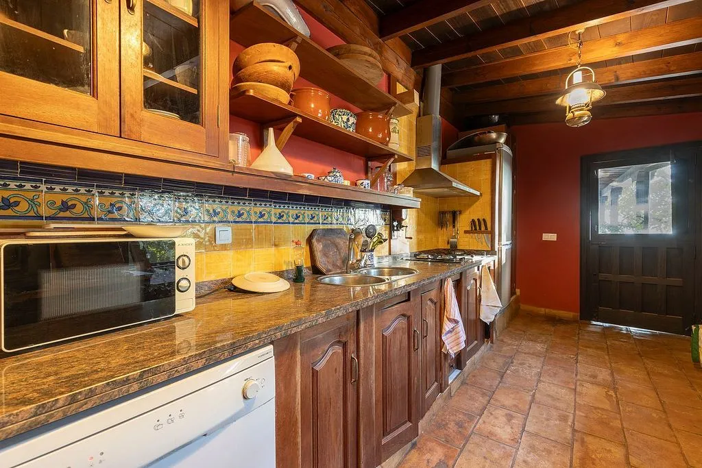 Cuisine - Chalet with Pool and Terrace in Nívar