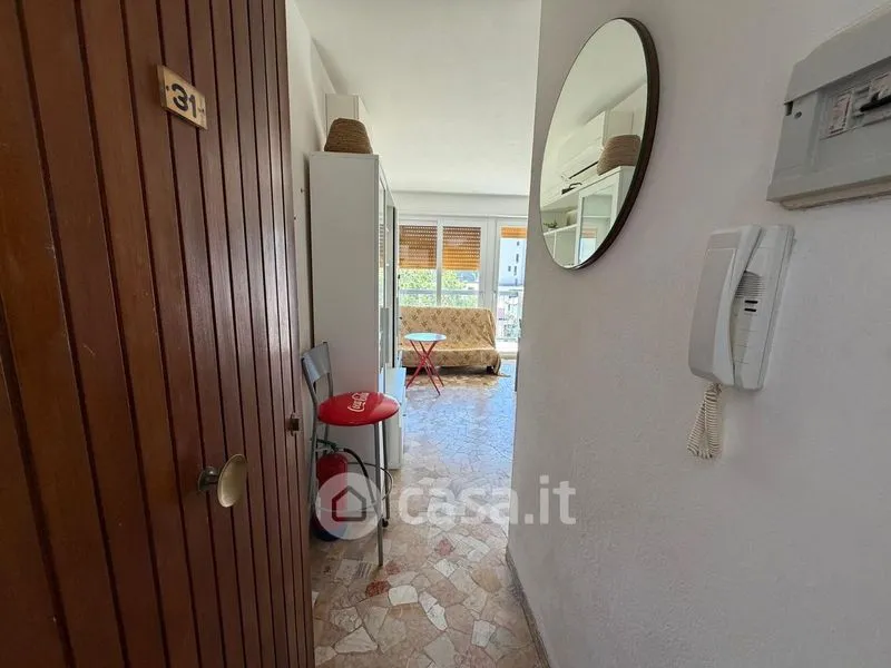 Esik - Triplex with Balcony in Comacchio