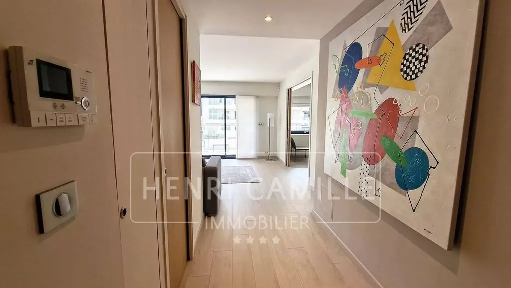 Esik - Luxury Flat with Terraces in Cannes Centre