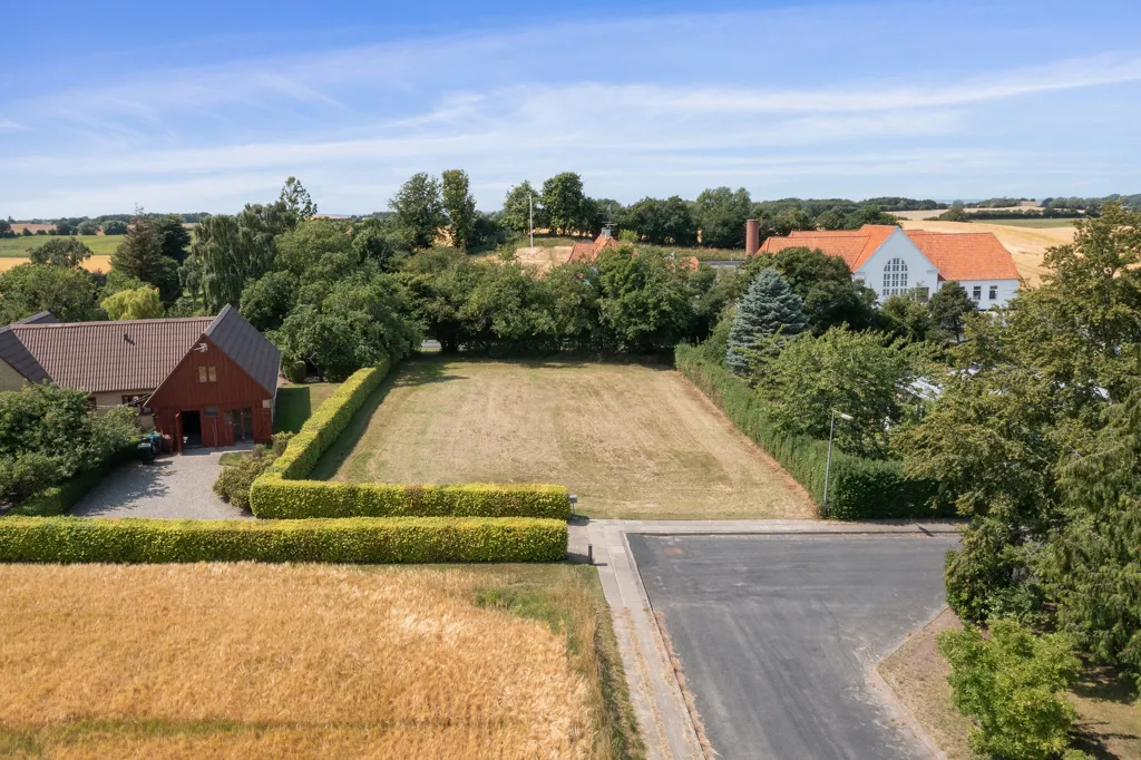 Õhuvaade - Year-Round Plot with 5G Coverage in Tranekær