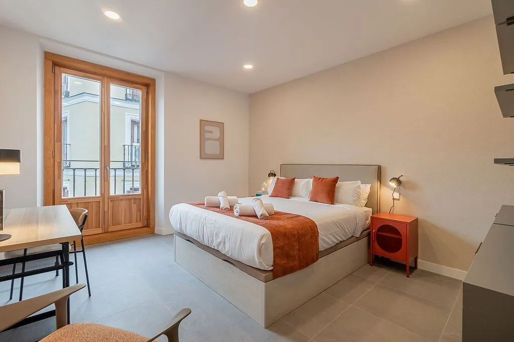 Magamistoad - Furnished Flat with Balcony in Madrid