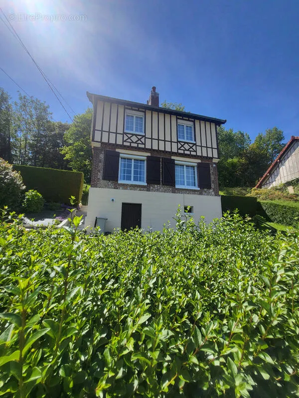 Extérieur - Maison au Calme avec Jardin à Saint Léonard