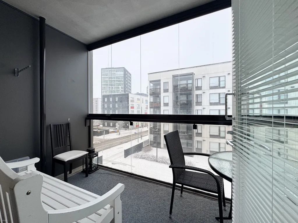 Rõdu - Studio Apartment with Glazed Balcony in Hervanta