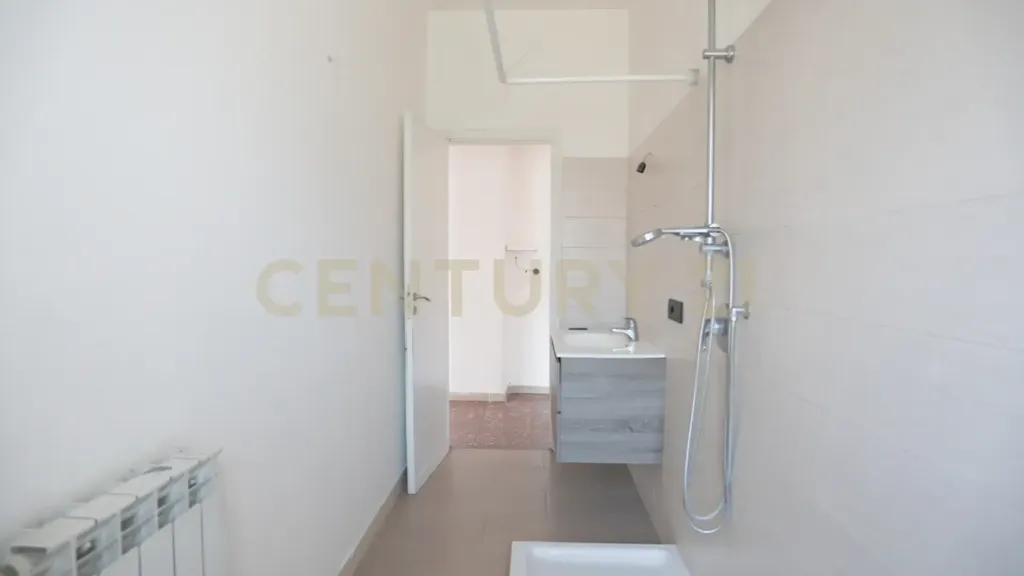 Salles de bain - Bright Apartment with Balcony in Catania