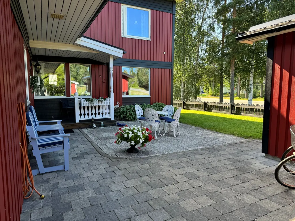 Terrasse - Villa with South/West Terrace in Hertsön