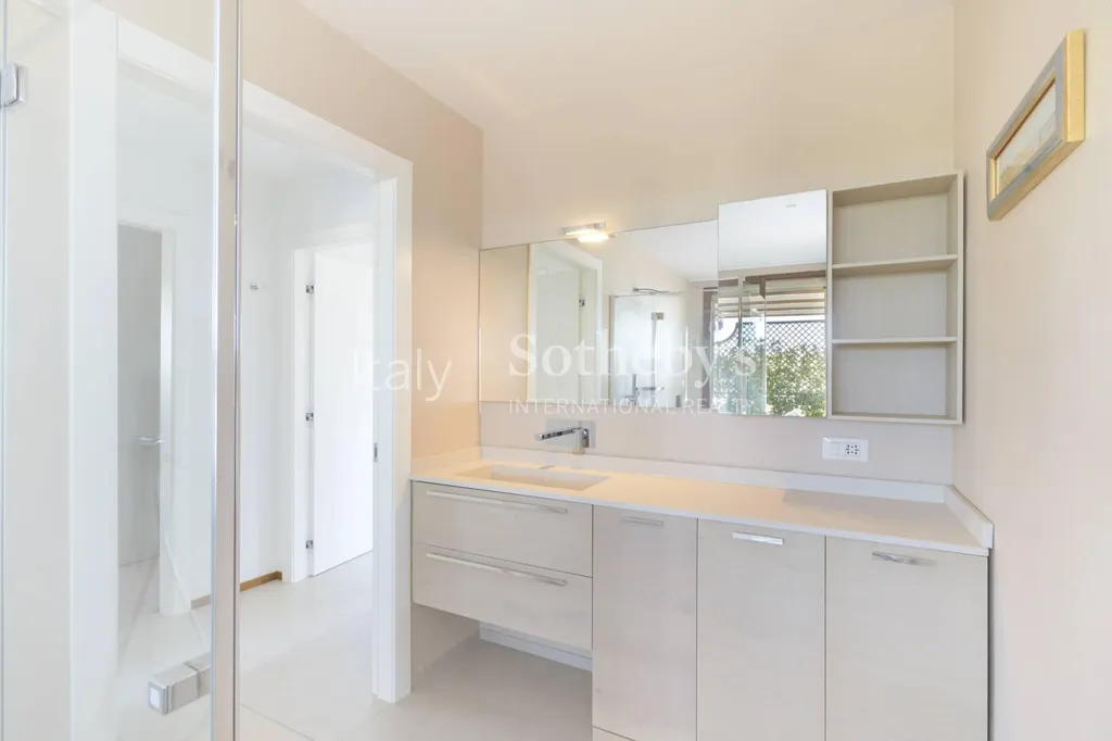Salles de bain - Attic with Terrace overlooking Port Canal in Cervia