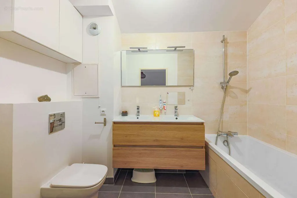 Salles de bain - Duplex avec Terrasse Sud dans Résidence 2020