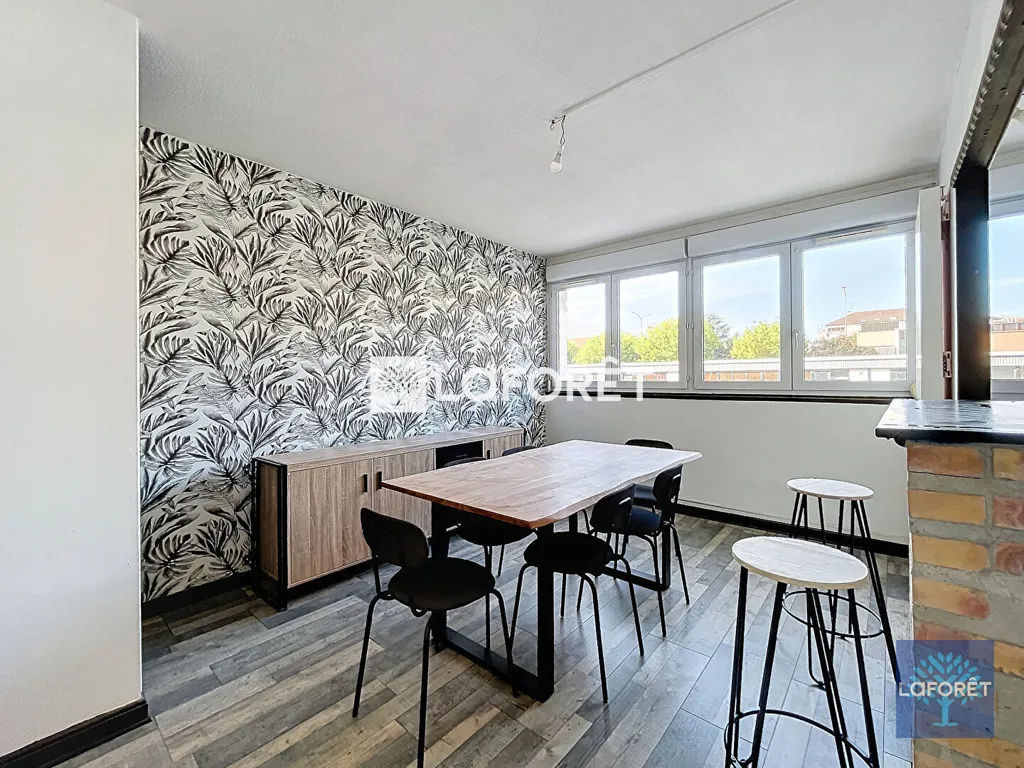Sala da pranzo - Meubled 2-Bedroom Apartment in Chalon-sur-Saône
