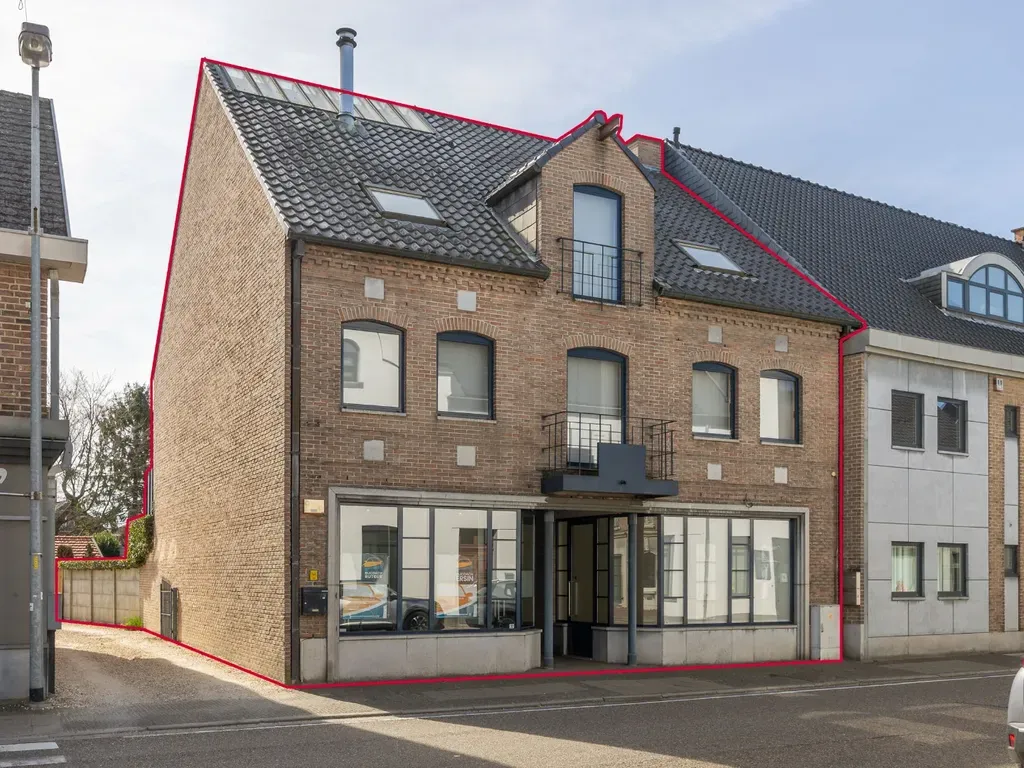 Exterior - Commercial House with Garden in Pelt