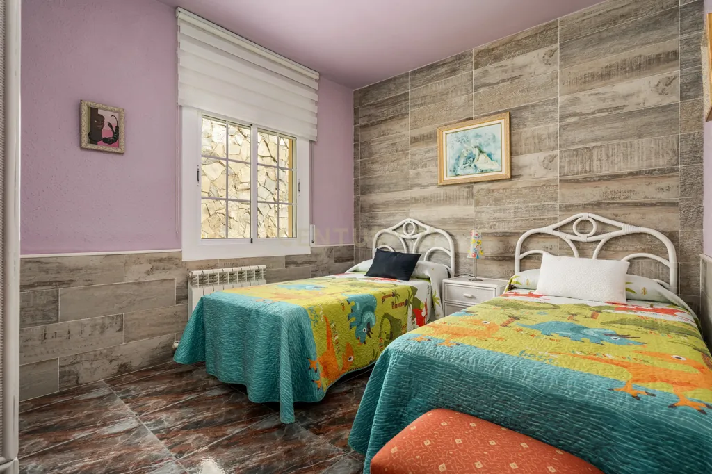 Bedrooms - Independent House with Montserrat Views in Abrera