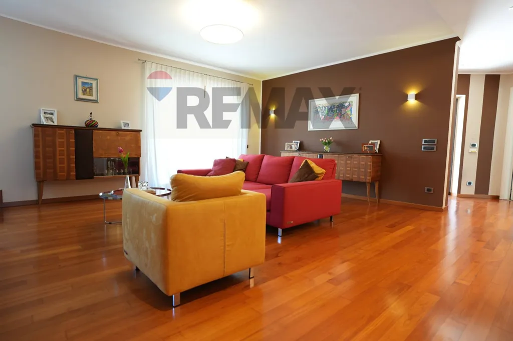 Living Room - Bifamiliar Villa with Garden in Lanciano