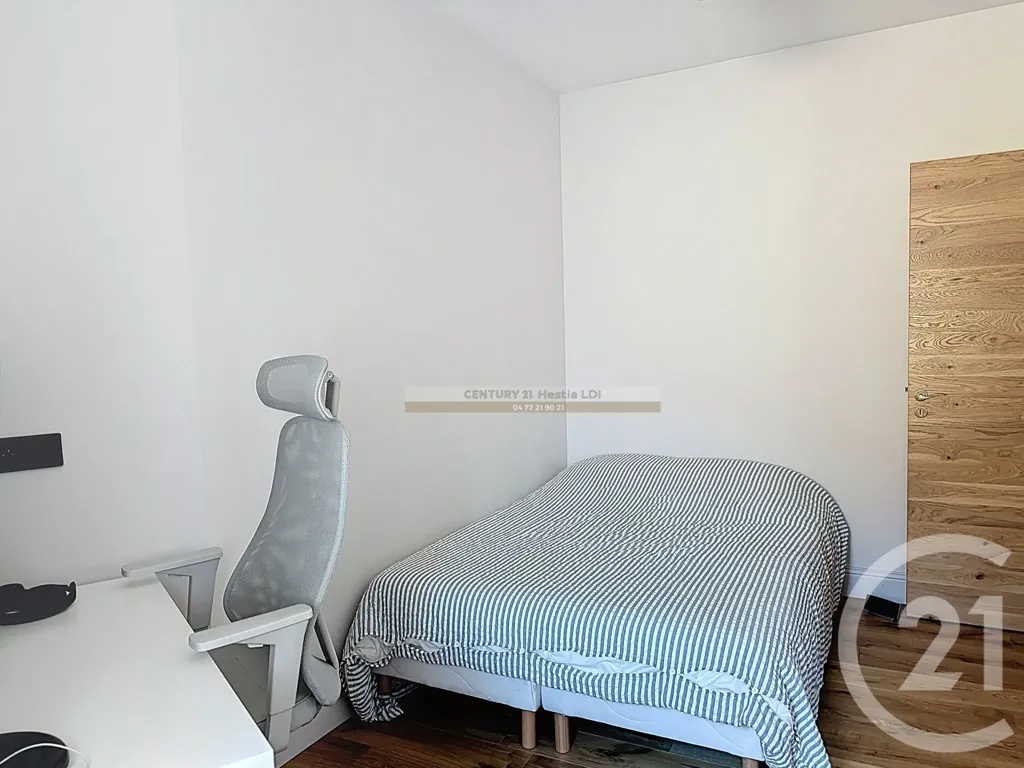 Chambres - Appartement Duplex Rénové au Calme à Millery
