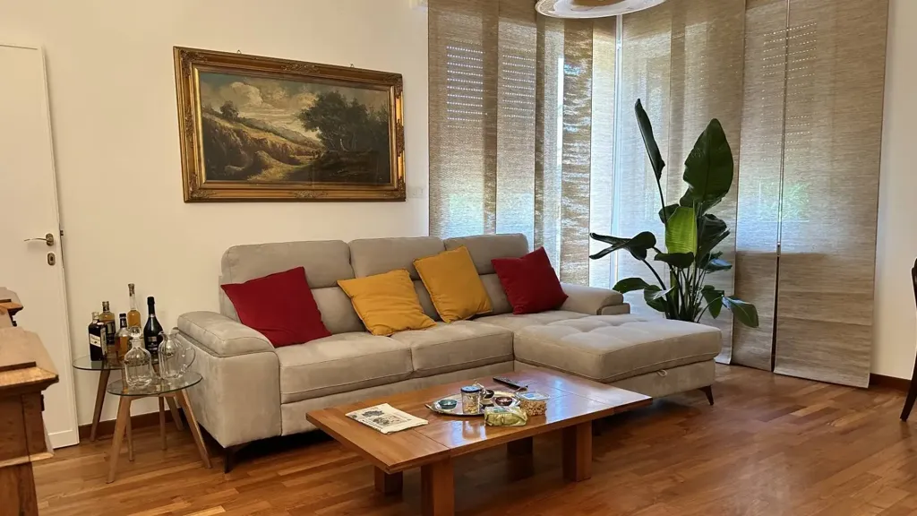 Soggiorno - Villa with Private Garden in Montegranaro, Pesaro