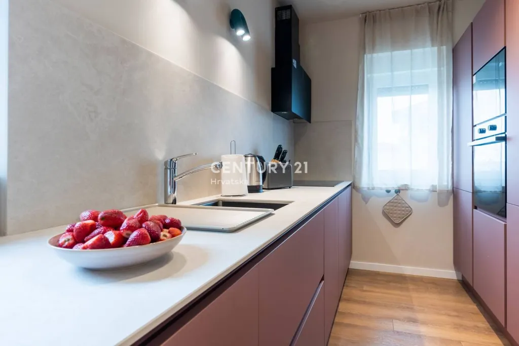 Köök - Apartment with Pool in Vabriga