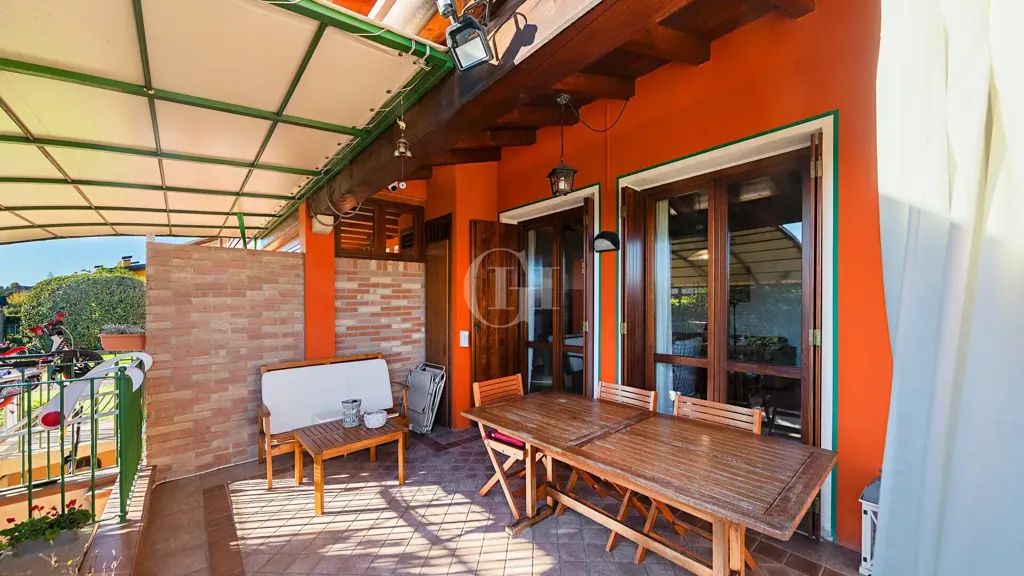 Terrasse - Trilocale with Private Garden in Padenghe Sul Garda