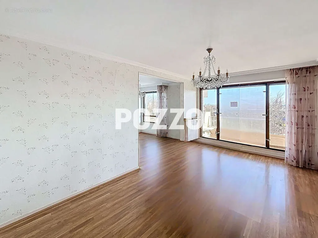 Séjour - Appartement 5 pièces à Caen