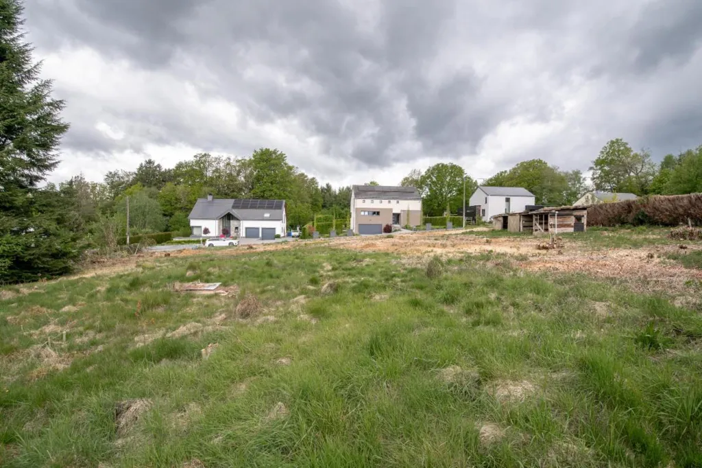 Aed - Buildable Plot with Flat Topography in Priesmont