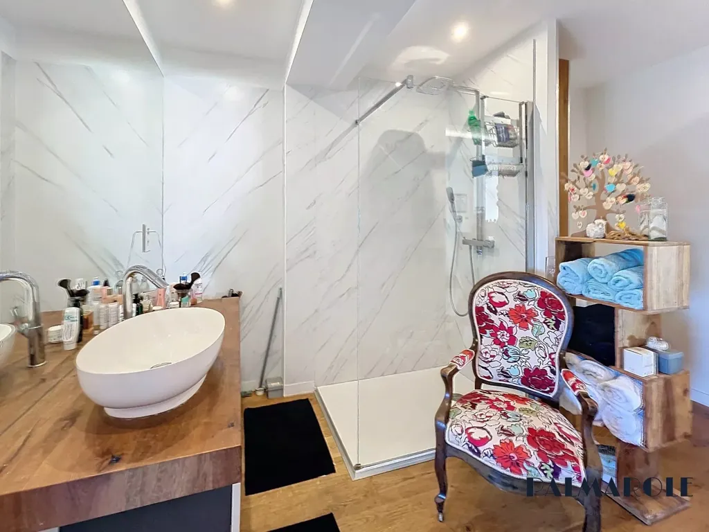 Salles de bain - Appartement Luxe Rénové avec Terrasse à Perpignan