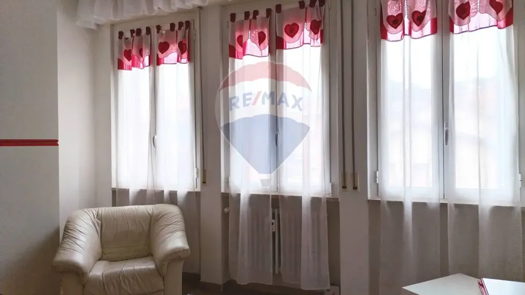 Elutuba - 3-Room Apartment with Terrace in Ancona