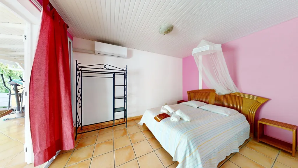Chambres - Villa avec Piscine et Terrasses au Diamant
