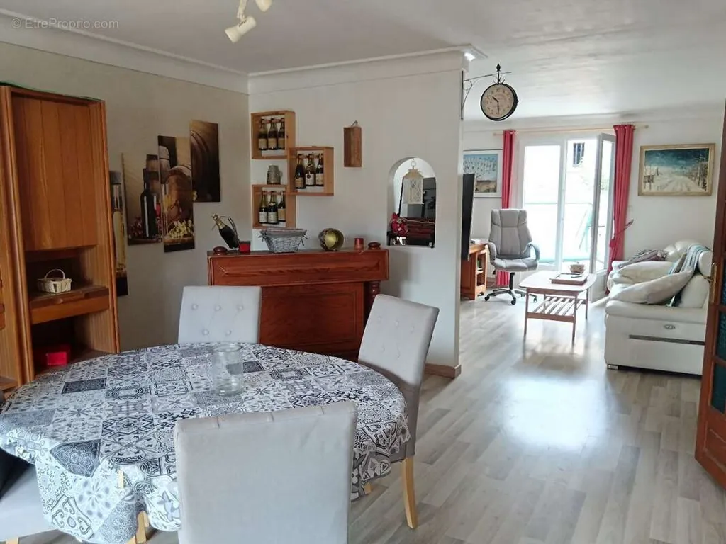 Sala da pranzo - Villa with Pool and Garage in Montady