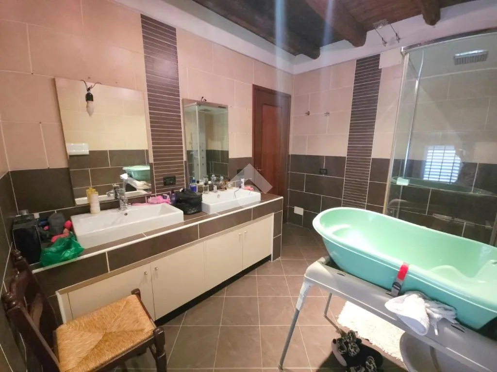 Vannitoad - Spacious Independent House in Goito