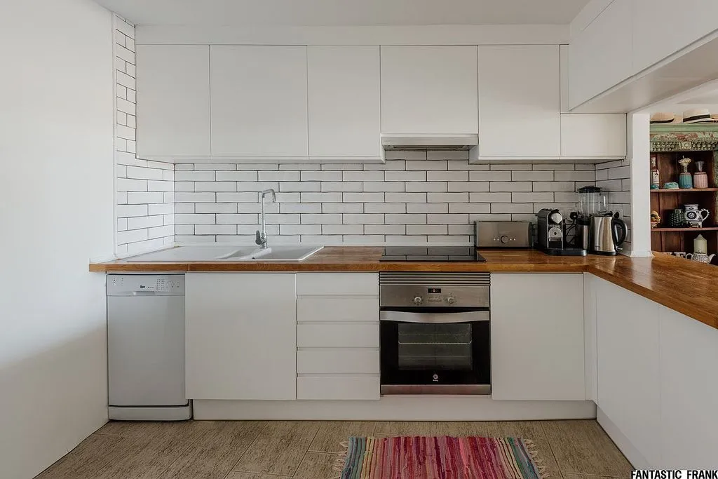 Kitchen - Apartment with Sea View and Pool in Santa Eulària