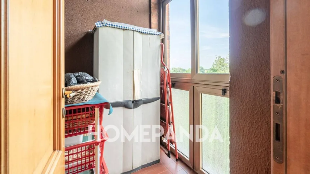 Rõdu - Apartment with Dual Balconies in Turin