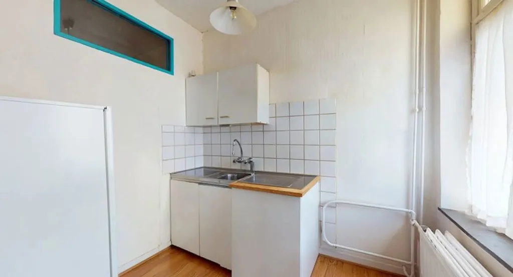 Cuisine - Maison Unifamiliale avec Jardin à Forest
