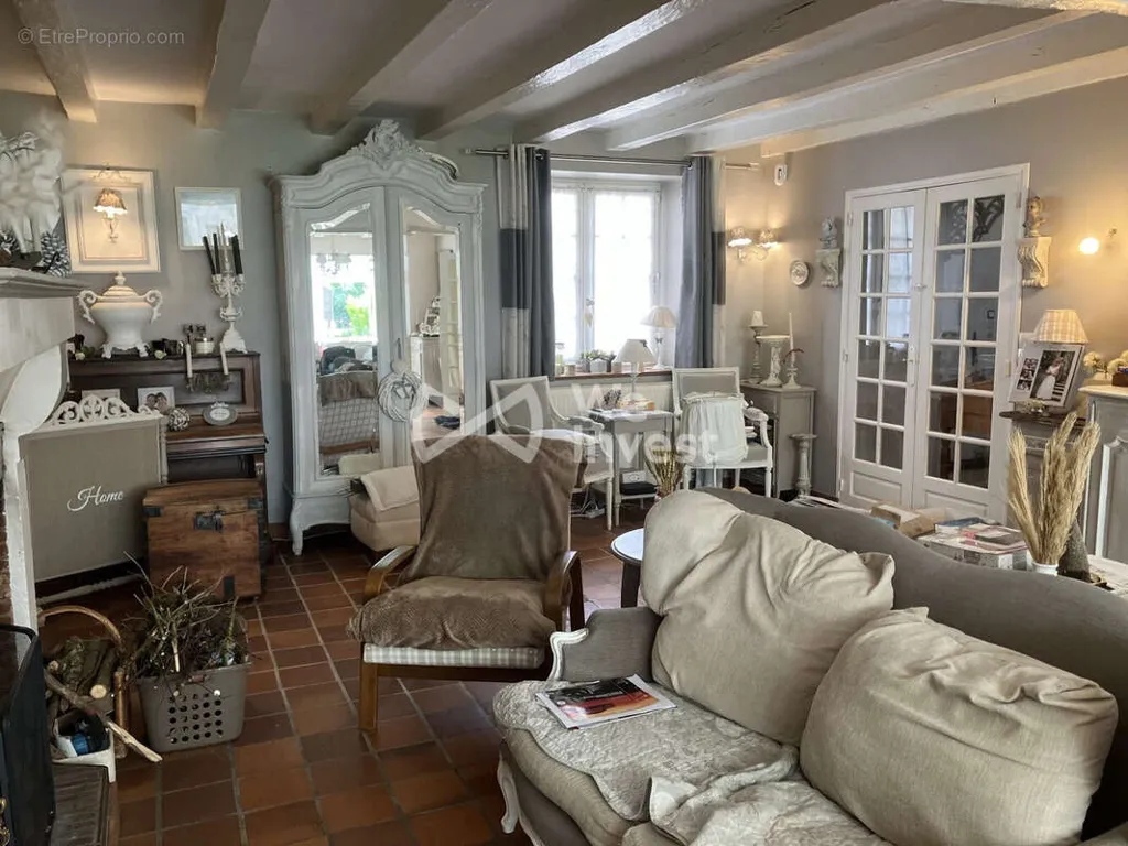 8-toaline maja asukohas Boissy-Le-Chatel