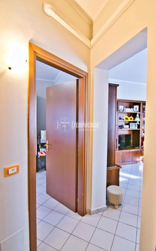 hallway_entrance