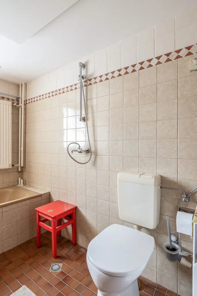 Bathrooms - Country House with Forest View in Deurne