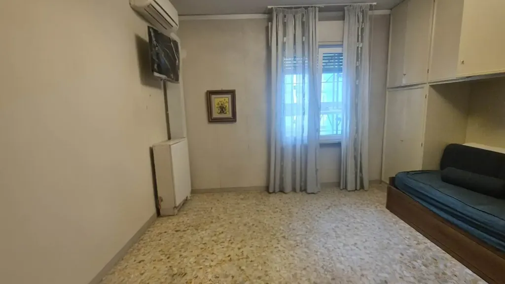 Chambres - 4-Room Apartment with Balcony in Florence