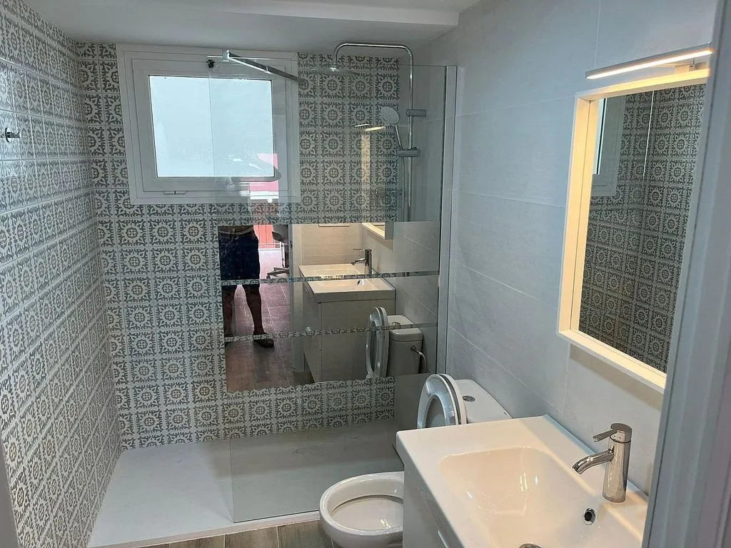 Vannitoad - Student-Friendly Flat with Balcony in Altabix